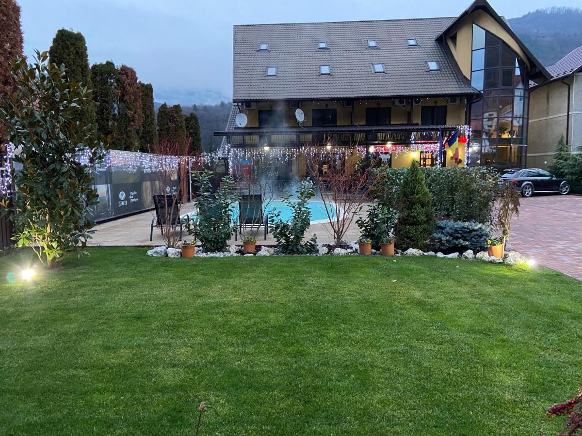 Pensiunea Alfrid Calimanesti Exterior foto